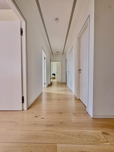 Traumhaftes Penthouse im Ostend | 143 m² · 3m Deckenhöhe · 2 Terrassen · KfW55 – 0% Provision – Flur