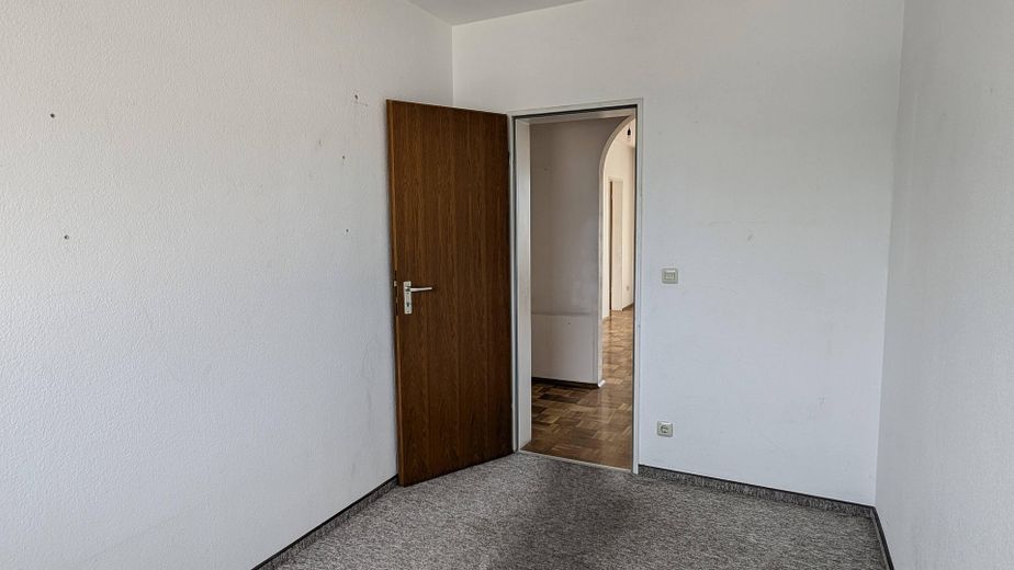 Provisionsfreie attraktive 3,5-Zimmer-Eigentumswohnung mit Garage in ruhiger Lage – Kind