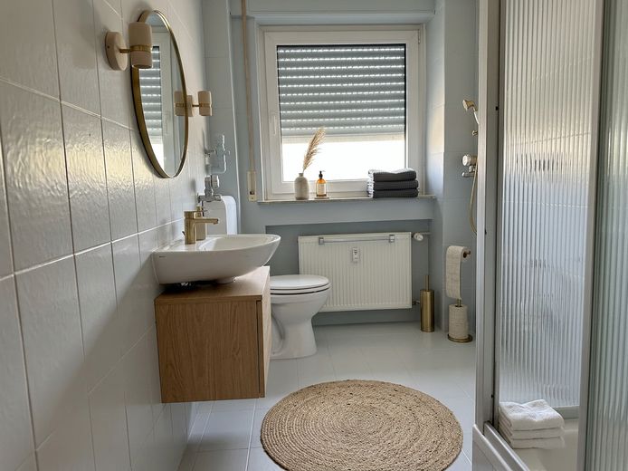 Provisionsfrei & frisch renoviert - 3Zi Wohnung mit Stellplatz & EBK – Foto 3