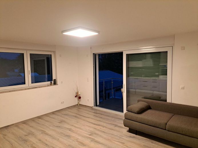 1-Zimmer-Wohnung mit Einbauküch und großem Süd-Balkon – Sicht von der Küche