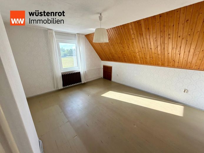 Gepflegtes Familienidyll mit großem Garten, Nebengelass und moderner Wärmepumpe – OG Zimmer