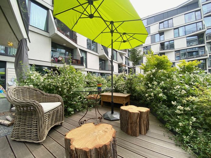 Alt Treptow'da teraslı, yüksek kaliteli mobilyalı stüdyo, Berlin Kreuzberg Neukölln Alt Treptow üçgeni – Terrasse