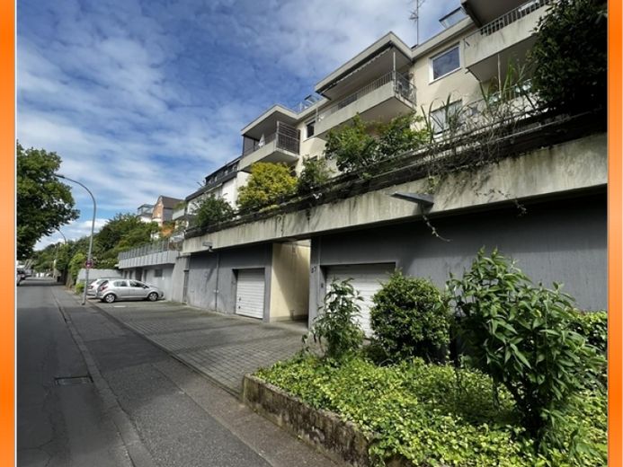 Attractive 2-room apartment with balcony – Photo 1