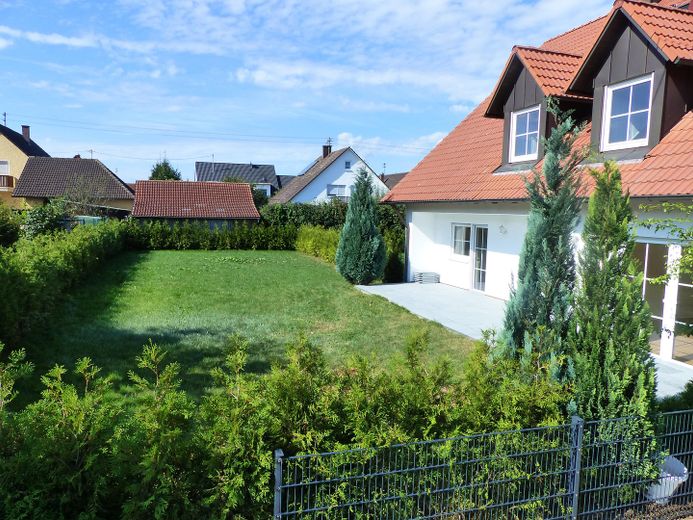 Nun noch Günstiger  Traum- Eigentumswohnung, EG, 5 Zimmer, 2 Bäder, Terrasse,  Garten, Einzelgarage, – Garten südseite