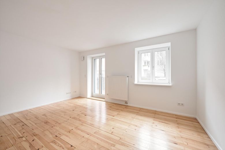 Energetisch saniertes Haus - Ruhige 2,5-Zimmer Wohnung im Hochparterre in der Maxvorstadt – Zimmer 1