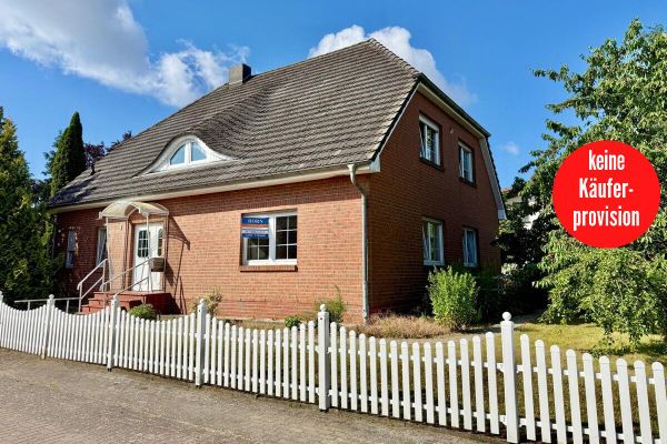 HORN IMMOBILIEN++ 2 km da Neubrandenburg, grande casa unifamiliare con molti extra - possibile appartamento indipendente
