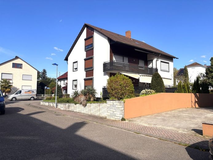Diamante grezzo: appartamento di 4 locali con balcone – Außenansicht