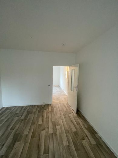Frisch renovierte und helle 3-Zi. Whg. mit Balkon in Walddrehna – Foto 3