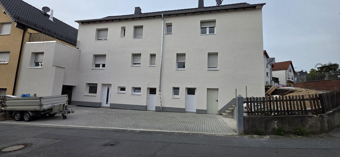 Hochwertige 3 Zimmer Wohnung mit Parkplatz – Foto 2