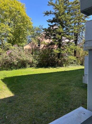 Appartamento ben tenuto e tranquillo con grande loggia al piano rialzato – Ausblick