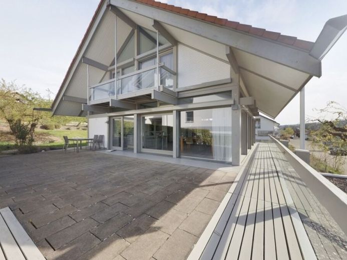 Außergewöhnliches Einfamilienhaus mit Einliegerwohnung in sehr begehrter Wohnlage – Foto 1