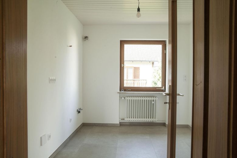 Erstbezug nach Sanierung: Helle 97 m² Wohnung mit Südbalkon, Garten, Kellerraum und Garage – फोटो 20