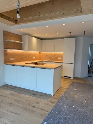 Luxus-Erstbezug nach Kernsanierung | 4 Zimmer | großzügiges Wohnen – Küche