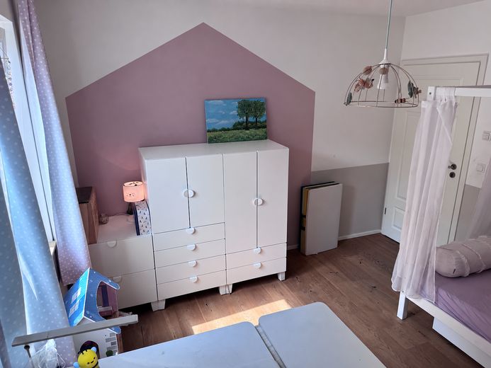 Einzigartige Gartenwohnung in München – Kinderzimmer 2- Übersicht 3
