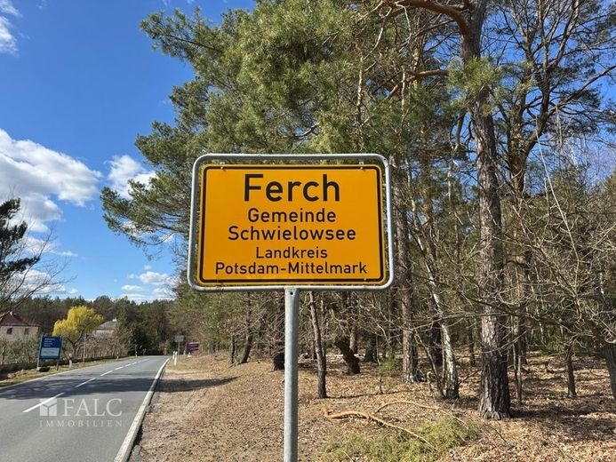 Idyllisch gelegenes Baugrundstück mit kleinem Bestandsbau – Ferch