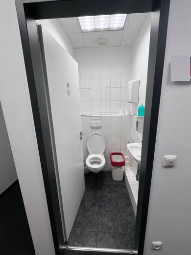 Damen-WC im Erdgeschoss