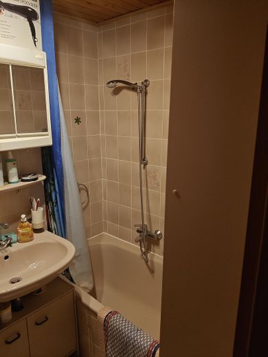 Bad mit Wanne
