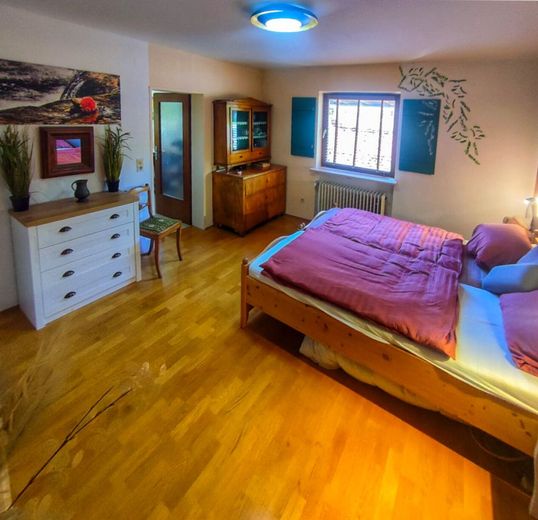 Bergpanorama! Bestlage, Ruhe und Stille in traumhafter Umgebung – EG Schlafzimmer