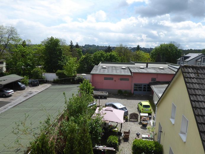Gut geschnittene 2 Zimmer Wohnung im 2. OG mit Balkon ab dem 01.12.2026. – Blick vom Balkon