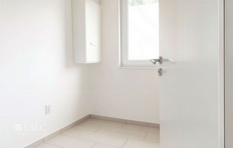 +++ Kapitalanlage mit Potenzial: Ihr Zweifamilienhaus in Ruhelage +++ – Hauswirtschaftsraum Whg. 2f