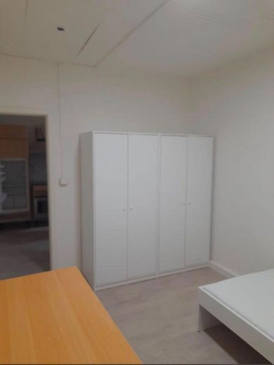 Helles, voll möbliertes 20qm Zimmer in Ludwigsburg – Reine Frauen-WG – Schlafzimmer