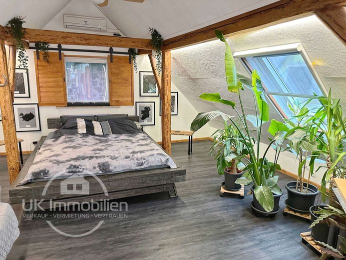 Saniert + Charmant! 1-2-Familienhaus im Hofreitenstil in MKK-Neuberg + Flexibel 5-8-Zimmer möglich! – NFL: DG Schlafen 03