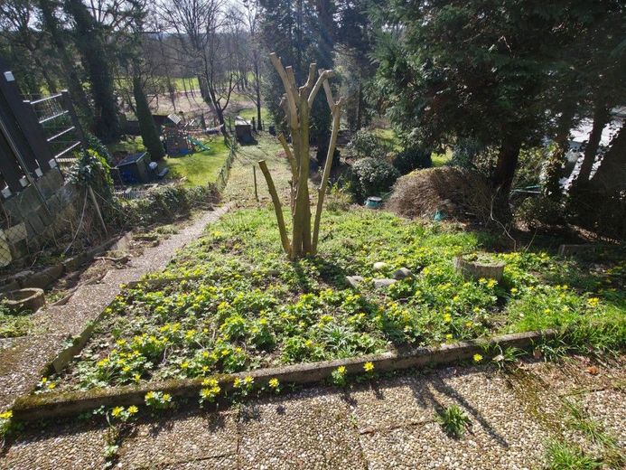*Rohdiamant mit Potenzial! Großzügiges Reihenhaus in begehrter Wohnlage von Hanau-Steinheim* – Garten