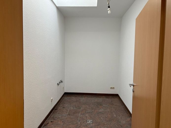 Luminoso appartamento accessibile di 4 locali in posizione centrale a Bad Vilbel / 7 minuti dalla S-Bahn – Foto 8