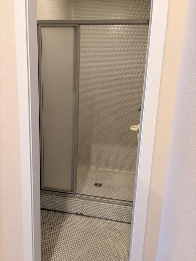 Helle Büro-/Praxisräume 110 qm in bester Lage – Dusche