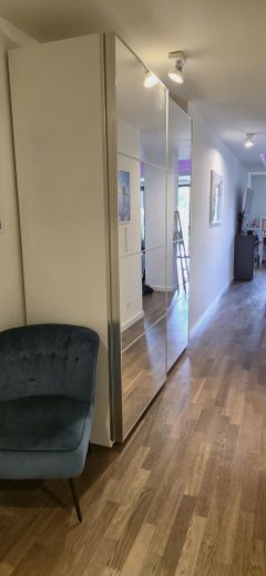 Un cadre de vie exclusif au bord de la Spree – Appartement meublé de 2 pièces (97m2) sur la presqu’île de Stralau – Eingang/Entrance_1a