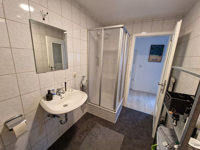 Großzügiges Apartment in Landau Isar – Bad/Dusche