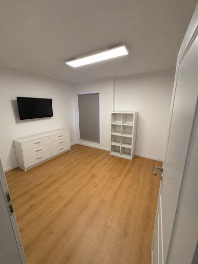 Appartement exclusif de 4 pièces dans la vieille ville avec terrasse sur le toit | Climatisation | Pompe à chaleur – Schlafzimmer 2