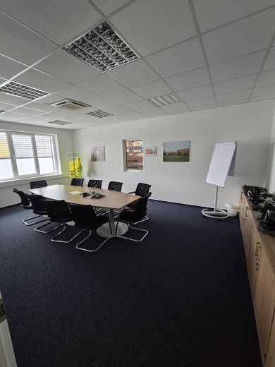 Halle sowie Büro- und Verwaltungsgebäude in Waltershausen – Foto 28