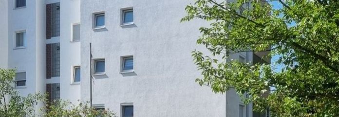 Ideal für Paare: Schicke Wohnung 3,5 Zimmer im Erdgeschoss mit Balkon und Tiefgaragenplatz!