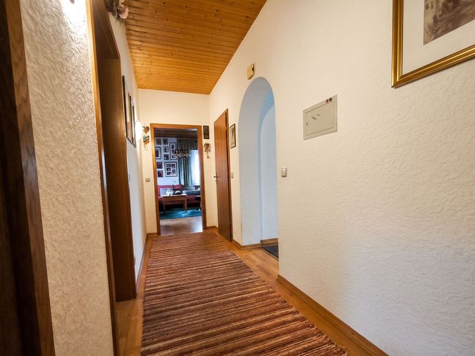 6-Zimmer-Einfamilienhaus in Ruderting mit Pool & Blick ins Grüne – Foto 13