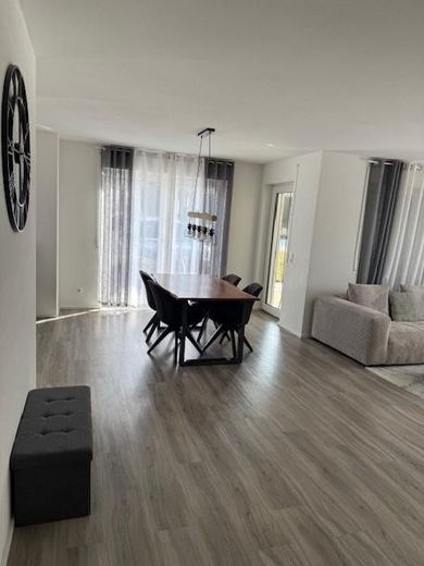 Einziehen und Wohlfühlen: Moderne 3,5-Zimmer Wohnung mit Terrasse in Sulz a.N. - Holzhausen – Foto 2