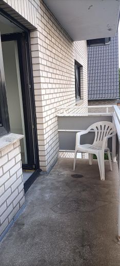 mieszkanie 1,5-pokojowe na 1. piętrze w domu 6-rodzinnym – Balkon