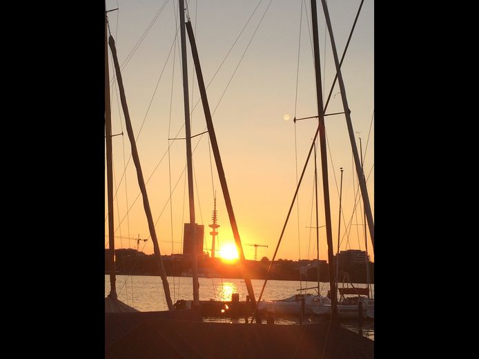 1 A = AB SOFORT FREI = SCHÖNE, RUHIGE UND MÖBLIERTE ZIMMER in Hamburg Nord / Ost – Foto 7