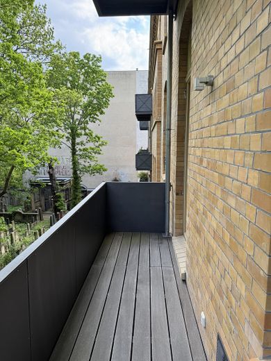 ऐतिहासिक इमारत में लॉफ्ट शैली वाला अनूठा अपार्टमेंट – Balkon