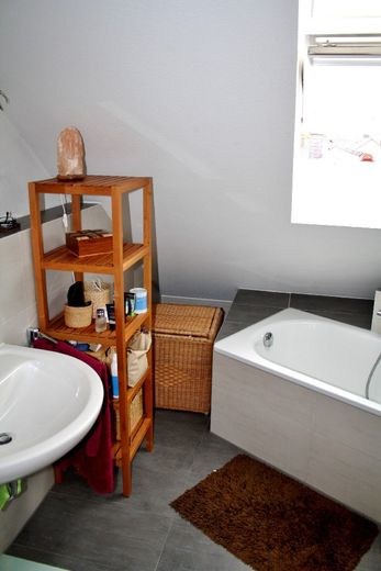 TGL-Bad mit Wanne und...