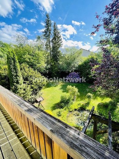 NEUER PREIS***Familienhaus mit Anliegerwohnung - Frei stehendes Zweifamilienhaus mit Herz*** – Balkon Ausblick
