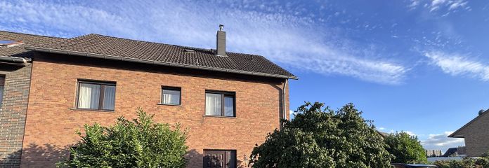 Einfamilienhaus mit tollem Garten in guter Lage – Vorderansicht