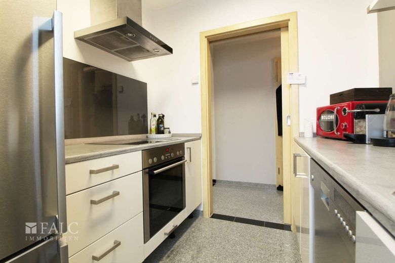 Hochwertig nach KFW Standard saniertes Dreifamilienhaus – DG Küche