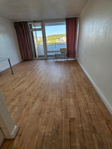Wohnung mit Balkon