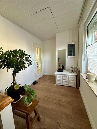 Ubicación privilegiada de particular – Listo para entrar a vivir - Vivienda unifamiliar o bifamiliar – OG Diele
