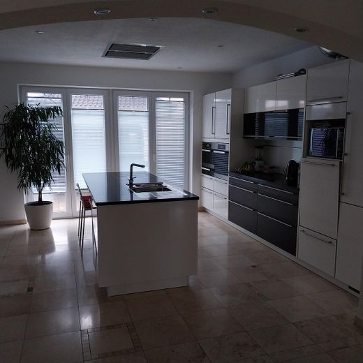 Großzügiges Einfamilienhaus im exklusiven Villenstil (privater Anbieter) – Foto 15