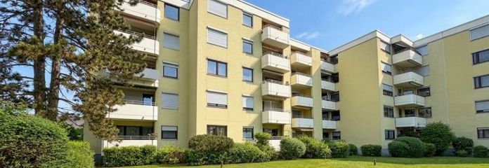 Appartement en copropriété bien entretenu de 3,5 pièces au 4e étage avec balcon et ascenseur