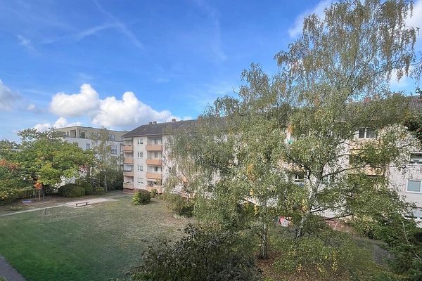 Kompleks tadilatlı: Gonsenheim’ın seçkin konumunda bol ışık alan 3 odalı daire
