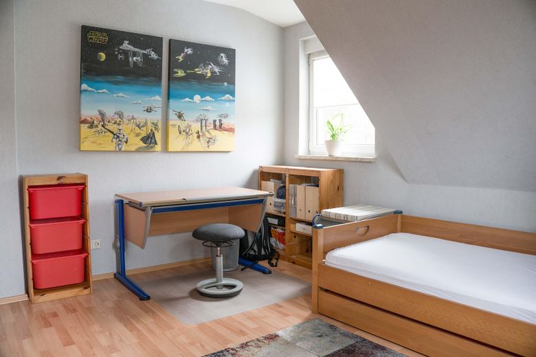 Kinderzimmer 1, Schreibtisch
