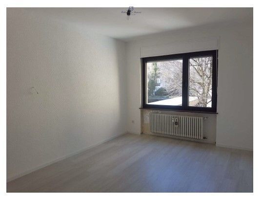 Voll vermietetes 5-Parteien-MFH, sehr zentral nahe Hauptbahnhof – Zimmer 2 OG 3